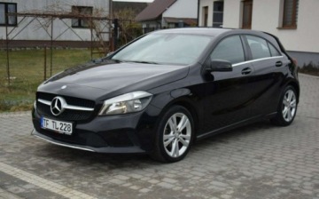 Mercedes Klasa A W176 Hatchback 5d Facelifting 180 122KM 2017 Mercedes-Benz Klasa A 1.6B 2017r Navi PDC Grzane Fotele Sprowadzony Oplaco, zdjęcie 7