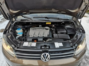 Volkswagen Touran II 1.6 TDI 105KM 2011 Volkswagen Touran 1.6 TDI 105KM Klimatronic, zdjęcie 25
