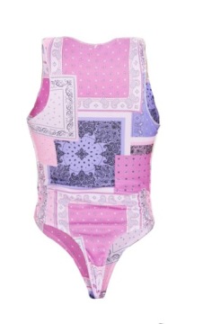 C01A007 РОЗОВОЕ ТЕЛО, УЗОР «PRETTYLITTLETHING» 34