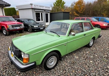 Volvo 1975 Volvo Seria 200 242L RWD KLASYK 2,0 R4 Benyzna Manual 2.0 Benzyna 82KM