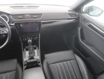 Skoda Superb III Kombi 2.0 TSI 220KM 2017 Skoda Superb 2.0 TSI, Salon Polska, 1. Właściciel, zdjęcie 7