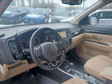 Mitsubishi Outlander III SUV Facelifting 2017 2.0 150KM 2018 Mitsubishi Outlander Mitsubishi Outlander 2.0 Intense Navi 4WD CVT Deale, zdjęcie 1