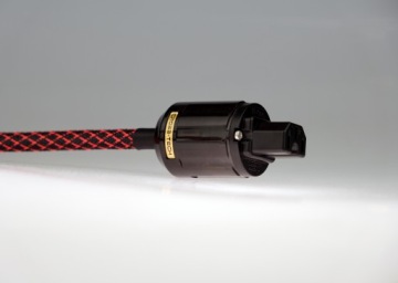 Аудиокабель с питанием 230 В, разъем Schuko C15, Hi-End Red, 3 м