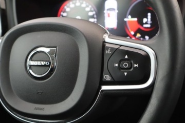 Volvo XC60 II Crossover T8 Twin Engine 390KM 2020 Volvo XC60 T8 Twin Engine, Salon Polska, zdjęcie 18