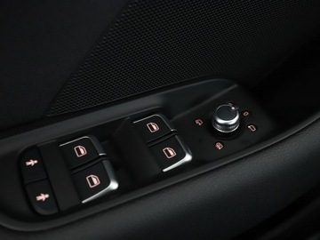 Audi A3 8V Hatchback 3d 2.0 TDI clean diesel 150KM 2016 Audi A3 2.0 TDI Ambition Nawigacja Tempomat Grzane, zdjęcie 32