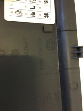 КРЫШКА КОНСОЛИ ПРАВАЯ SKODA FABIA I 6Y1857504