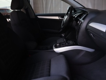 Audi A4 B8 Avant 1.8 TFSI 120KM 2010 Audi A4 1.8 TFSI, Xenon, Klima, Klimatronic, zdjęcie 8