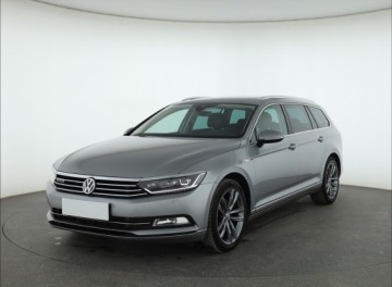 Volkswagen Passat B8 Variant 2.0 TDI BlueMotion SCR 190KM 2018 VW Passat 2.0 TDI, Serwis ASO, 187 KM, 4X4, zdjęcie 1