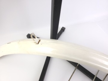 26-дюймовые брызговики Romet Turing Luxus, окрашенные в белый цвет