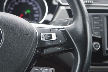 Volkswagen Touran III 1.6 TDI 110KM 2016 Volkswagen Touran 1.6 TDI BMT Comfortline, Serwis ASO, FV VAT MARZA 1.6, zdjęcie 12