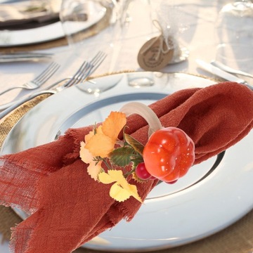 КОЛЬЦО-ПУГОВИНКА ДЛЯ САЛФЕТОК В ФОРМЕ ТЫКВЫ