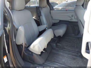 Toyota Sienna III 2023 Toyota Sienna Le 2023 2.5 Hybryda 189KM, zdjęcie 12