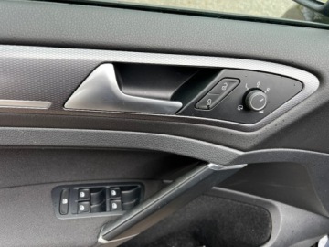 Volkswagen Golf VII Hatchback 3d 2.0 TDI-CR DPF 150KM 2015 Volkswagen Golf Volkswagen Golf VII 2.0 TDI 150KM Lounge BMT 12-2015 2.0, zdjęcie 15