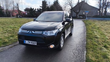 Mitsubishi Outlander III 2013 Mitsubishi Outlander 2.3 DID Intense+ 4WD 2013r