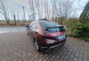Honda Civic VIII Hatchback 3d 1.4 i-VTEC 100KM 2011 Honda Civic Honda Civic 1.4 Comfort 1.3 Benzyna 100KM, zdjęcie 4