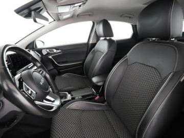 Kia XCeed Crossover 1.5 T-GDI 160KM 2022 Kia XCeed kamera, 2 strefowa klima, automat,, zdjęcie 12