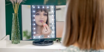 Складное зеркало для макияжа с подсветкой Humanas, увеличительное