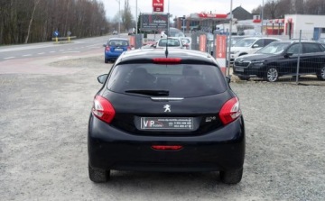 Peugeot 208 I Hatchback 3d 1.6 e-HDI 92KM 2013 Peugeot 208 1.6e-HDI 92KM Oryginalny lakier i szyby Panoramiczny dach Klim, zdjęcie 5