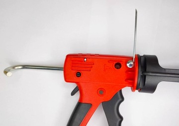 4PRO 4PROW ПИСТОЛЕТ ДЛЯ СИЛИКОНОВОЙ ЗАТИРКИ MAS 300МЛ 3в1