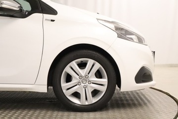 Peugeot 208 I Hatchback 5d Facelifting 1.2 PureTech 82KM 2016 Peugeot 208 1.2 PureTech, Navi, Klima, Tempomat, zdjęcie 14