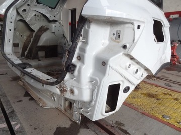 ЗАД ЧЕТВЕРТЬ ЛЕВАЯ ПРАВАЯ ЗАДНЯЯ РЕМЕНЬ СТЕНА ПОЛА ВАННА SKODA KAROQ 17-57A