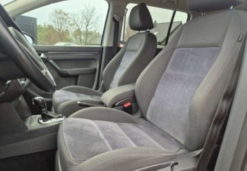 Volkswagen Touran II 2.0 TDI 170KM 2011 Volkswagen Touran 2,0 170KM Automat DSG Highline Navi Kamera PDC 2.0 Diesel, zdjęcie 6