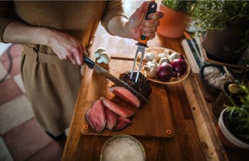 ВИЛКА ДЛЯ МЯСА FISKARS Функциональная форма