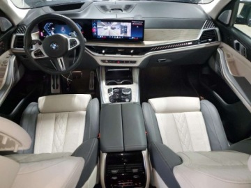 BMW X7 2024 BMW X7 M60i 2024 4.4l 4.4 Benzyna 523KM, zdjęcie 8