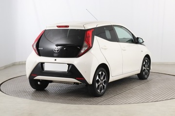 Toyota Aygo II Hatchback 3d Facelifting 1.0 VVT-i 72KM 2019 Toyota Aygo 1.0 VVT-i, Salon Polska, zdjęcie 4