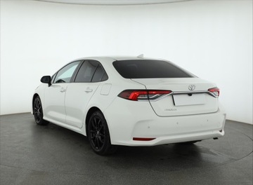 Toyota Corolla XII Sedan 1.6 Valvematic Dual VVT-i 132KM 2019 Toyota Corolla 1.6 Valvematic, Salon Polska, zdjęcie 3