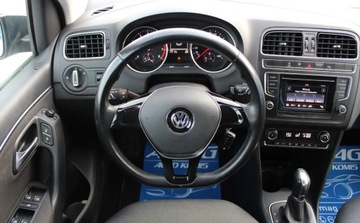 Volkswagen Polo V Hatchback 3d Facelifting 1.2 TSI BlueMotion Technology 90KM 2015 Volkswagen Polo 1.2 Benzyna 90KM, zdjęcie 21