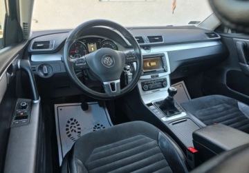 Volkswagen Passat B7 Variant 2.0 TDI CR DPF BlueMotion 140KM 2011 Volkswagen Passat Sliczny 2.0 TDI Bogata Wersja ORYGINAL Zadbany NISKI PRZ, zdjęcie 5