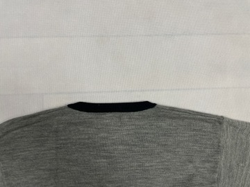 Fred Perry sweter sweterek wełna v-neck logo M L