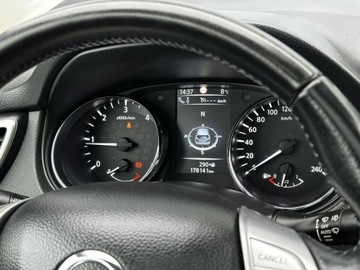 Nissan Qashqai II Crossover 1.5 dCi 110KM 2017 Nissan Qashqai Kamera360, Panorama, Półskóra,, zdjęcie 17