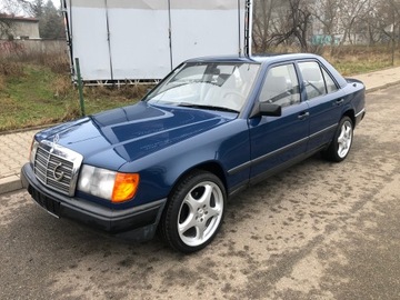 Mercedes W124 Sedan 2.0 105KM 1987 MERCEDES 124 200 OD NOWOŚCI W JEDNYCH RĘKACH 97 TYS PRZEBIEGU REZERWACJA !!
