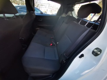 Toyota Yaris III Hatchback 5d Hybrid 100 74KM 2013 TOYOTA YARIS Hybrid 100 74KM,Automat, Kamera cofania, Nawigacja, zdjęcie 5