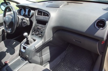 DESKA KOKPIT PÁSY AIRBAG NAVI PEUGEOT 5008
