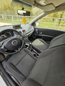 Renault Clio III Hatchback 5d 1.2 i 16V 75KM 2009 Renault Clio Benzyna 1.2 - 2009r, zdjęcie 5