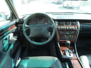 Audi A8 D2 Sedan 3.7 230KM 1996 Audi A8 AUTOMATSKORYKLIMATYZACJAXENONY 3.7 Benzyna 230KM, zdjęcie 12
