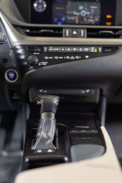 Lexus ES VII (XV70) 2019 Lexus ES 300h Elegance 2.5 Hybryda 178KM, zdjęcie 33