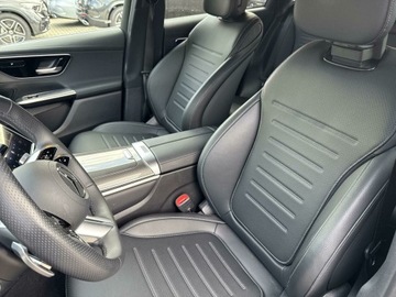 Mercedes GLC C254/X254 Coupe 2.0 220d 197KM 2024 Mercedes-Benz GLC 220 GLC 220d 4MATIC Pakiet AMG, zdjęcie 13