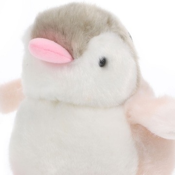 Плюшевый брелок с куклой-пингвином и стильной подвесной сумкой.