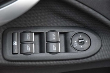 Ford Kuga II SUV 2.0 Duratorq TDCi 140KM 2012 Ford Kuga Klimatronic Parktronic(przodtyl) Tempomat MultifunckiaAlu-Felgi, zdjęcie 12