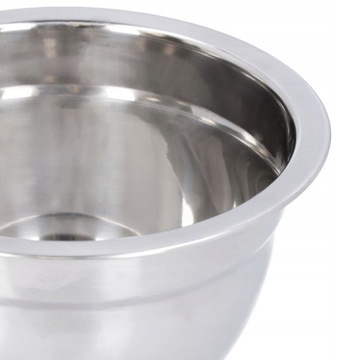 МЕТАЛЛИЧЕСКАЯ кухонная чаша из нержавеющей стали для приготовления тортов и салатов.