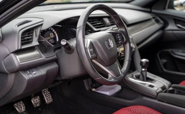 Honda Civic X Hatchback 5d 1.5 VTEC Turbo 182KM 2017 Honda Civic Honda Civic X 1.5 i-VTEC 182KM 1.5 Benzyna 182KM, zdjęcie 8