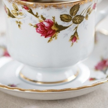 001 FILIŻANKA 022 + SPODEK 14 Róża Złota IWONA CHODZIEŻ PORCELANA