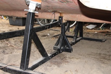 Опоры для яхты, катера