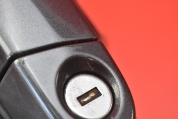 KLIKA LEVÝ PŘEDNÍ BMW E90 E91 05R
