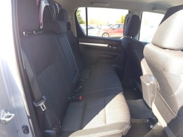 Toyota Hilux VIII Pojedyncza kabina 2.4 D-4D 150KM 2019 Toyota Hilux 2.4 D-4D Double Cab SR5 4x4 Toyota Hi, zdjęcie 13