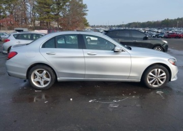 Mercedes Klasa C W205 Kabriolet Facelifting 2.0 300 258KM 2019 Mercedes-Benz Klasa C MERCEDES-BENZ C 300 4MATIC 2.0 Benzyna 259KM, zdjęcie 1